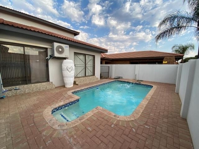 House For Sale In New Park, Kimberley