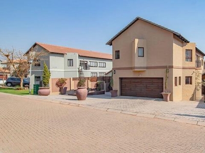House For Sale In Rietvalleirand, Pretoria