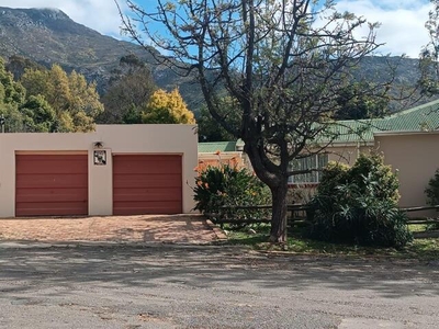 House For Sale In Villiersdorp, Western Cape