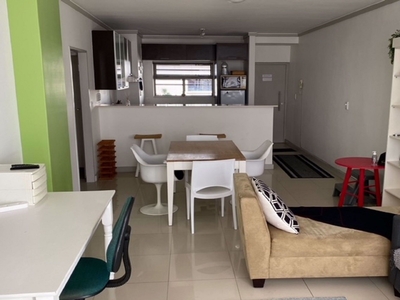2 bedroom apartment to rent in Claremont (Cape Town)