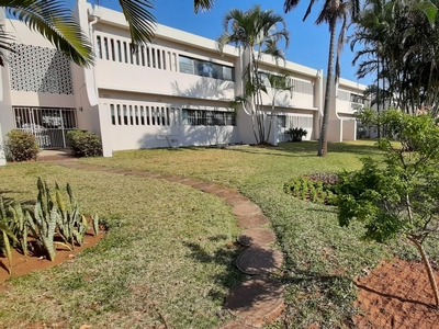 2 Bedroom Townhouse To Let in La Lucia
