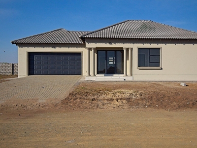 3 Bedroom House for sale in Nomdeni - Erin Oaks New Houses Plan E03 With Exra Garage