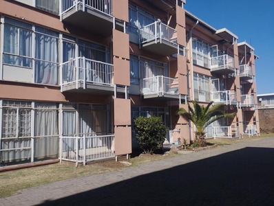 Apartment For Sale In Vanderbijlpark Cw 2, Vanderbijlpark