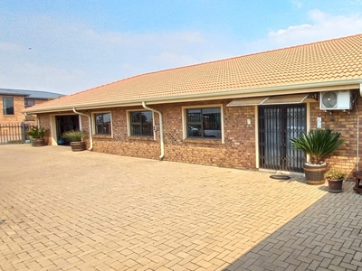 Commercial Property in Secunda Commercial For Sale