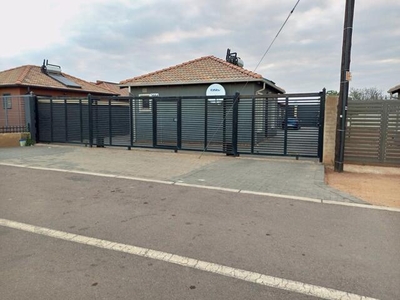 House For Rent In Gem Valley, Pretoria