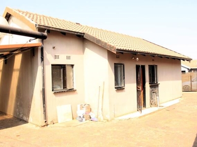 House For Rent In Protea Glen, Soweto