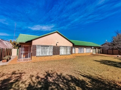 House For Rent In Stilfontein Ext 4, Stilfontein