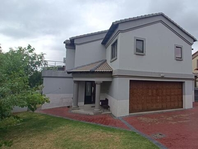 House For Rent In Thatchfield Close, Centurion