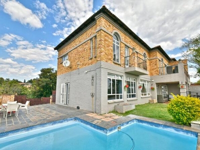 House For Sale In Floracliffe, Roodepoort