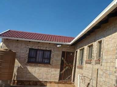House For Sale In Hyde Park, Ladysmith