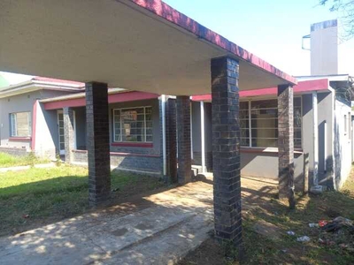 House For Sale In King Williams Town Central, King Williams Town