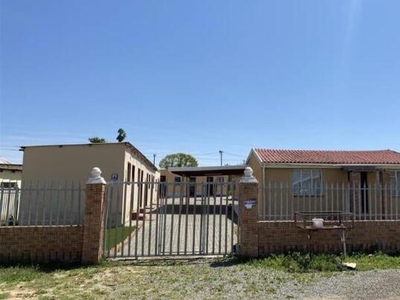 House For Sale In Zwelitsha Zone 04, King Williams Town