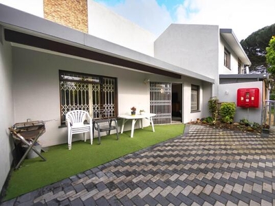 Townhouse For Sale In Bridgewater, Somerset West