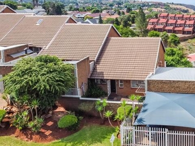 Townhouse For Sale In Silverfields, Krugersdorp