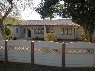 3 Bedroom House For Sale in Krugersrus