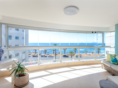 Apartment For Sale in Mouille Point