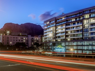 Apartment For Sale in Newlands