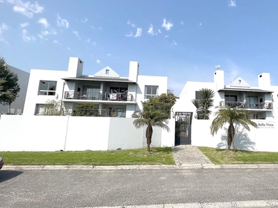 Apartment For Sale in Protea Heights