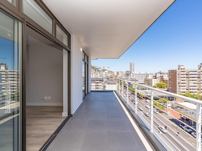 Apartment For Sale in Sea Point