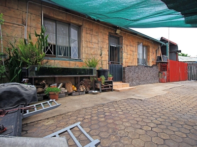 Building For Sale in Roodepoort