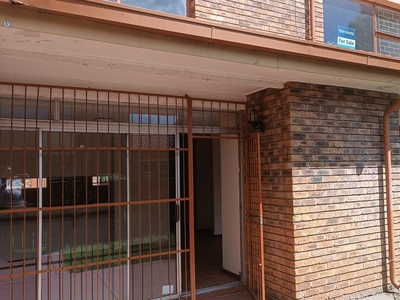 Duplex Townhouse – sectional For Sale in Vanderbijlpark CE 3