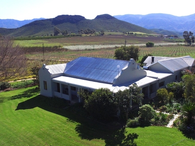 Farm For Sale in Robertson Rural