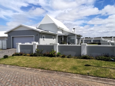 Gated Estate For Sale in Lifestyle Estate