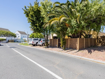 House For Sale in Blouberg Sands