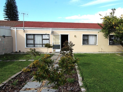 House For Sale in Groenvallei