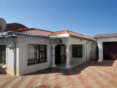 House For Sale in Rietvallei