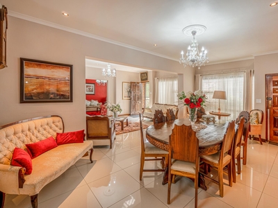 House For Sale in Wynberg