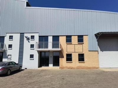 WAREHOUSE / DISTRIBUTION CENTRE TO LET IN N4 GATEWAY.