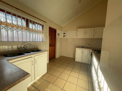 Well Maintained 3 Bed Townhouse To Rent In Beacon Bay, Beacon Bay | RentUncle