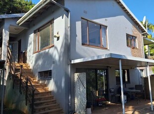 3 Bedroom House For Sale in Amanzimtoti