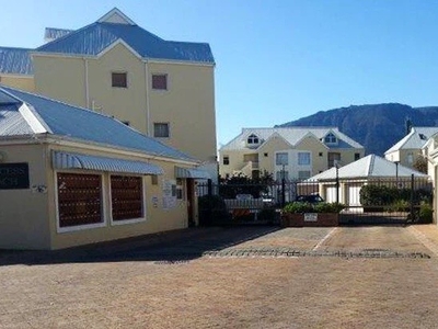 2 Bedroom Apartment / Flat For Sale In Hout Bay