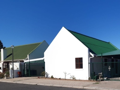4 Bedroom House To Let in Middedorp