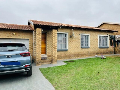 House For Sale In Tasbet Park Ext 1, Witbank