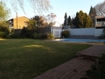 2 bedroom apartment to rent in Craighall Park