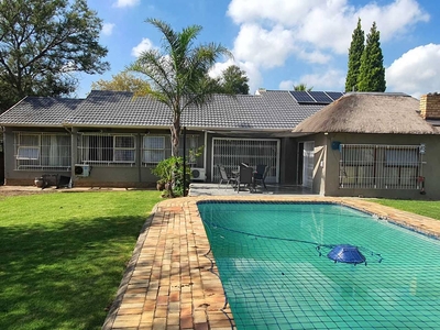 3 Bedroom House for sale in Raceview | ALLSAproperty.co.za