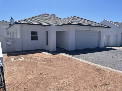 3 BEDROOM HOUSE FOR SALE IN SHELLEY POINT GOLF ESTATE!