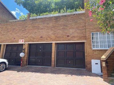 Townhouse For Sale in Bryanston