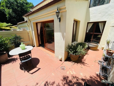 Townhouse Rental Monthly in Illovo