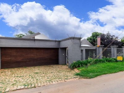 3 Bedroom house for sale in Albertville, Johannesburg