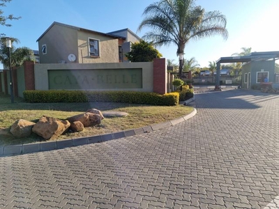 4 Bedroom House For Sale in Waterval East