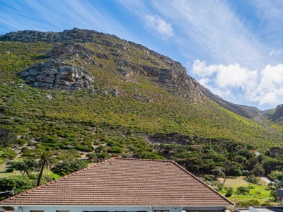 Apartment For Sale in Muizenberg