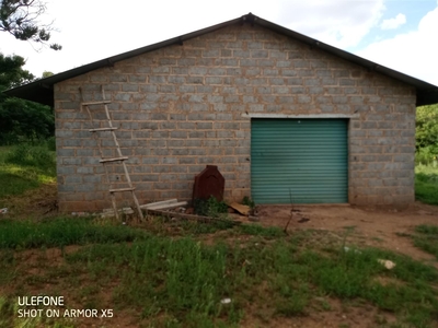 chicken stable Hartbeespoort for rent