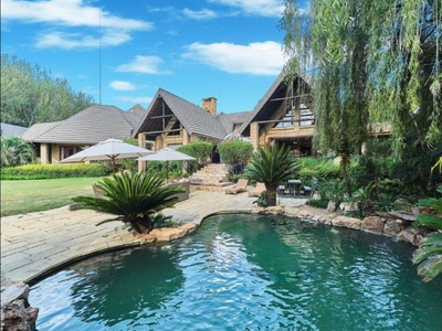 EXCLUSIVE LUXURY PROPERTY IN KORHAAN RIVER ESTATE ON THE VAAL RIVER FOR SALE