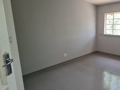 Newly renovated one bedroom flat for rent in Turffontein.