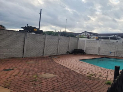 2 Bedroom townhouse - sectional for sale in Montclair, Durban