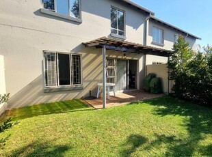 3 Bedroom duplex townhouse - sectional for sale in Greenstone Hill, Edenvale